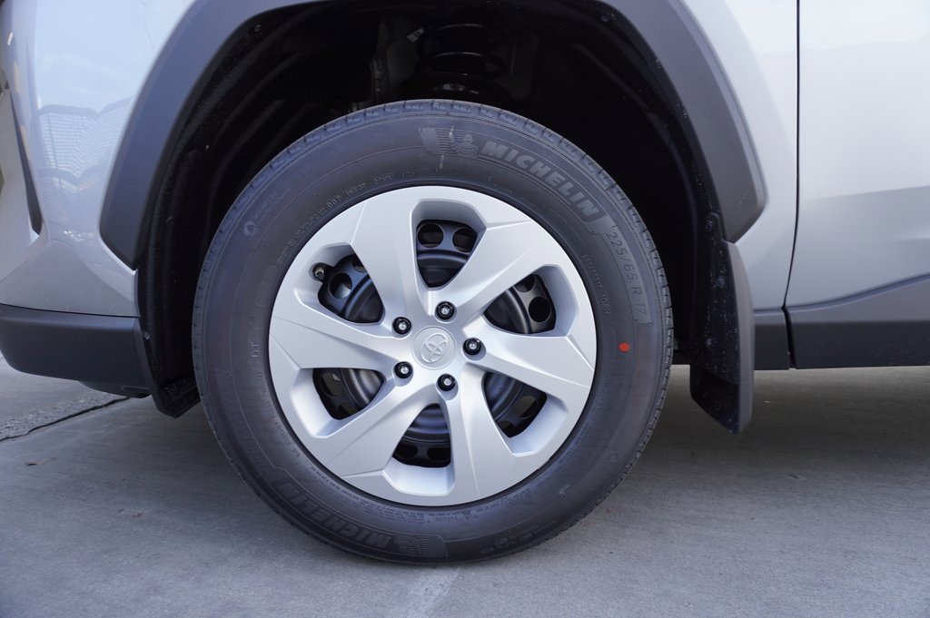 New 2025 Toyota RAV4 LE image 18