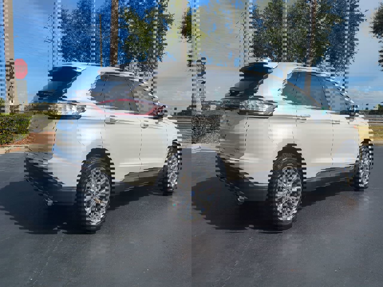 Used 2018 Ford Edge Titanium w/ Equipment Group 301A image 4