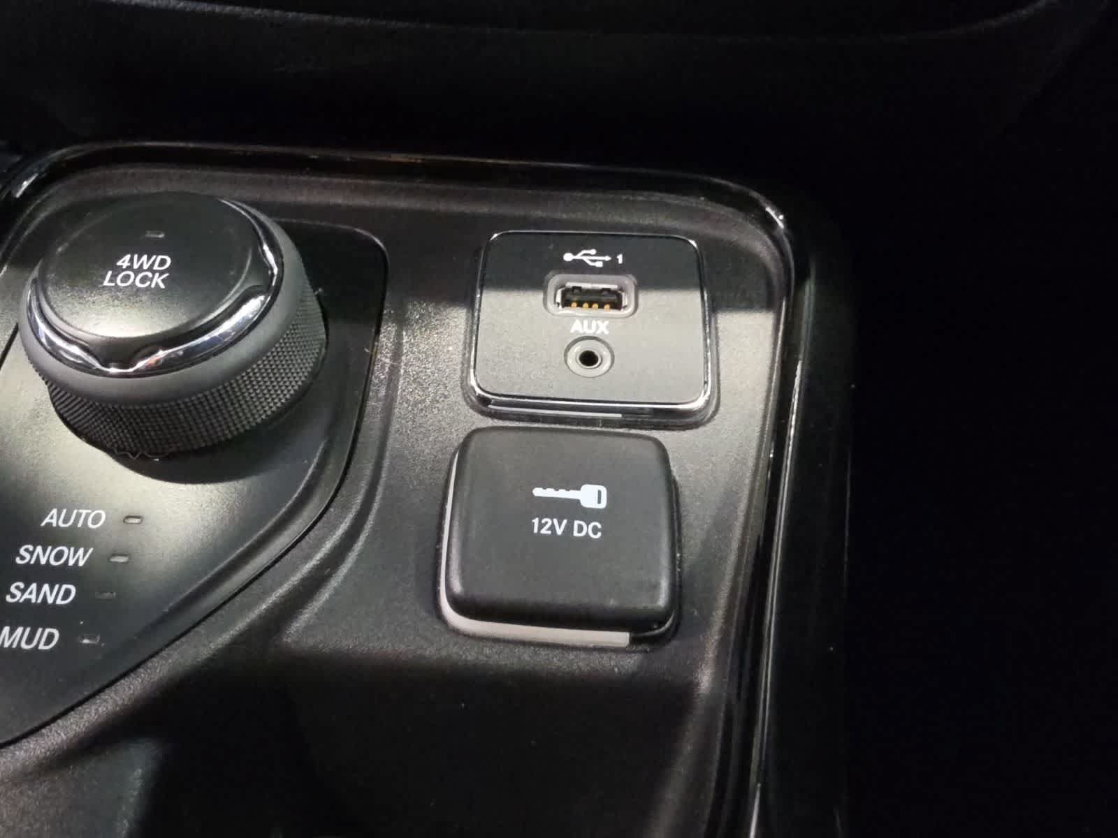 Used 2019 Jeep Compass Limited AWD/4WD image 20