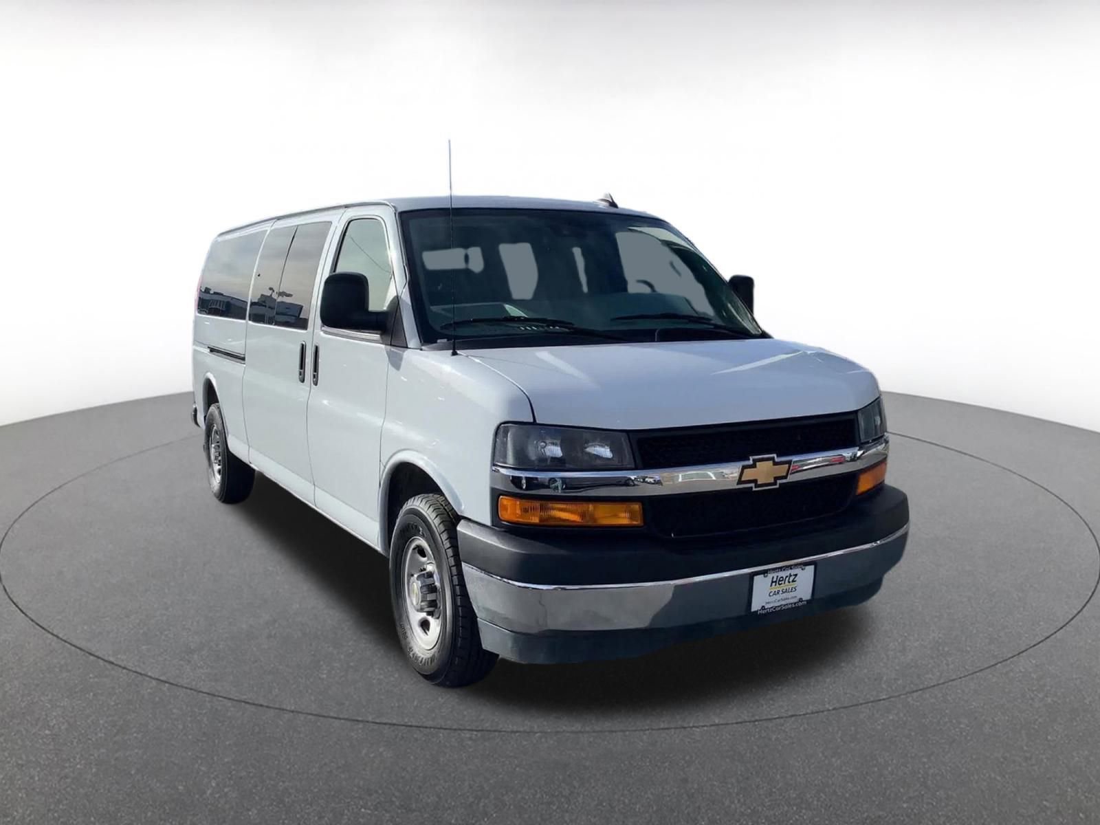 Used 2024 Chevrolet Express 3500 LT w/ LT Preferred Equipment Group image 3