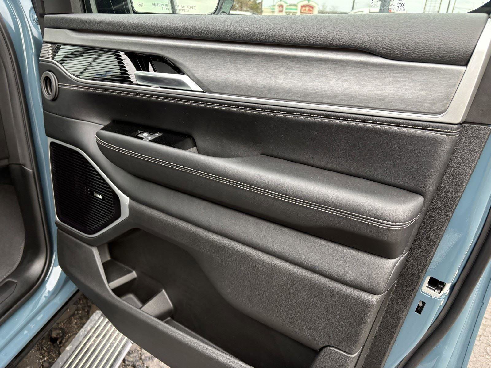 New 2026 Jeep Grand Wagoneer L Limited image 11