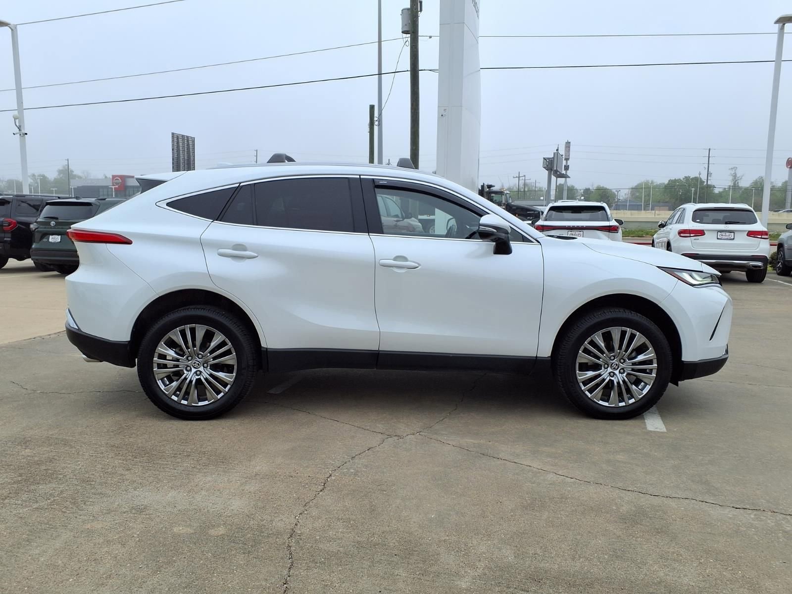 Certified 2024 Toyota Venza Limited AWD/4WD image 5