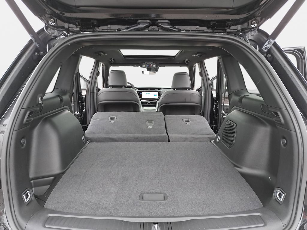 New 2026 Jeep Grand Cherokee Limited w/ Limited Altitude Package AWD/4WD image 13