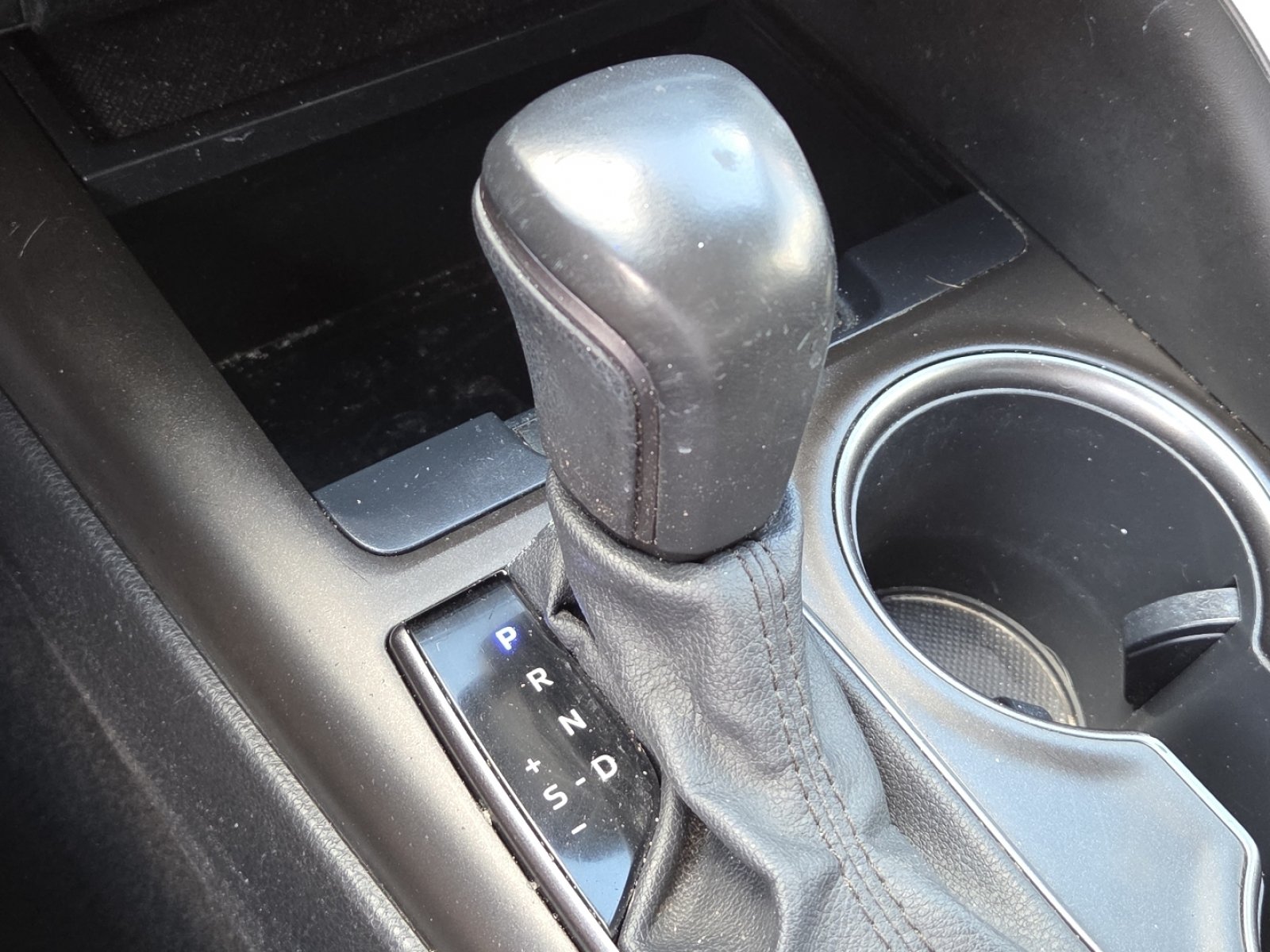 Used 2021 Toyota Camry SE FWD image 30