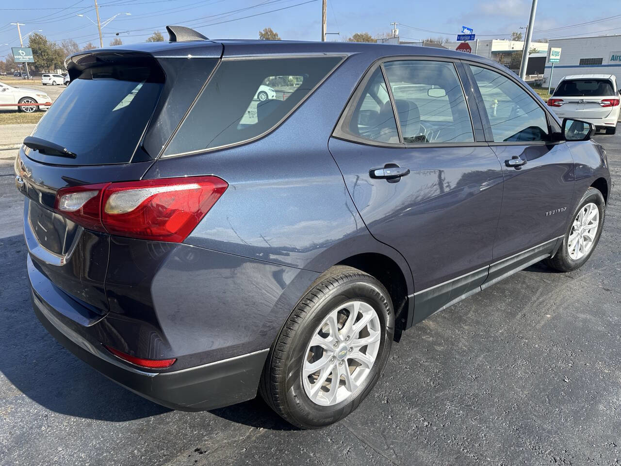 Used 2018 Chevrolet Equinox LS image 7