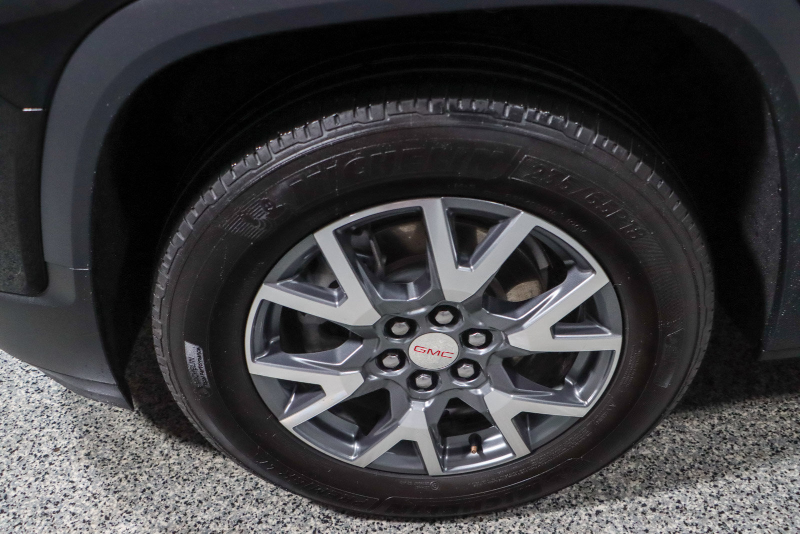 Used 2022 GMC Acadia SLT w/ Technology Package FWD image 11