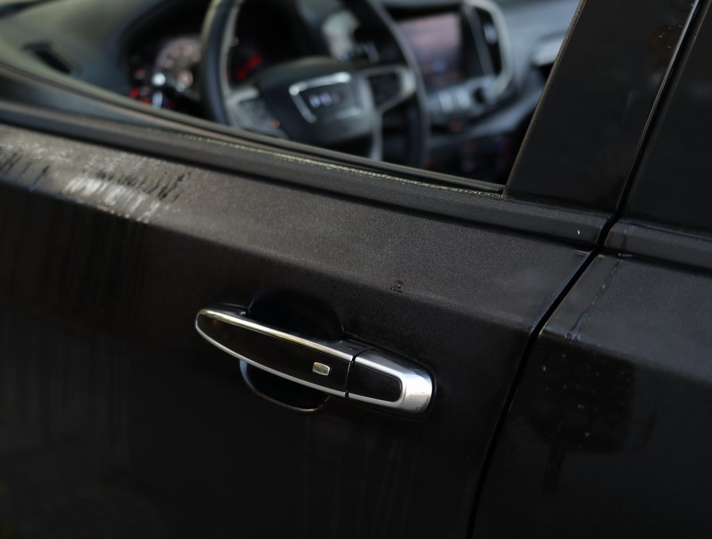 Used 2023 GMC Terrain Denali image 40