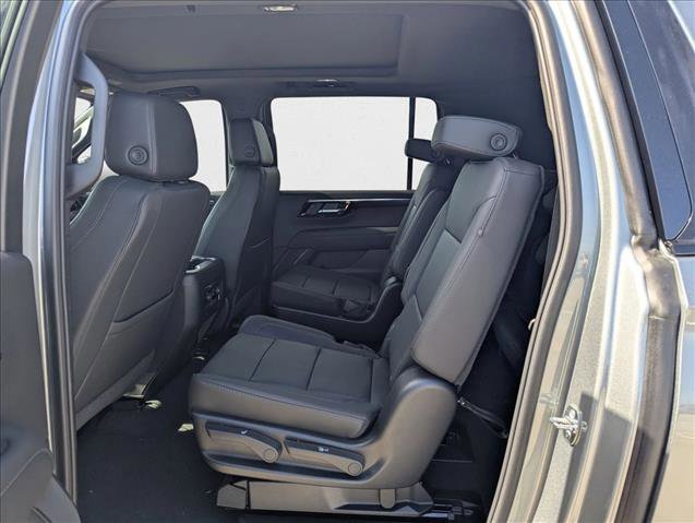 New 2026 Chevrolet Suburban Z71 w/ Comfort Package image 17
