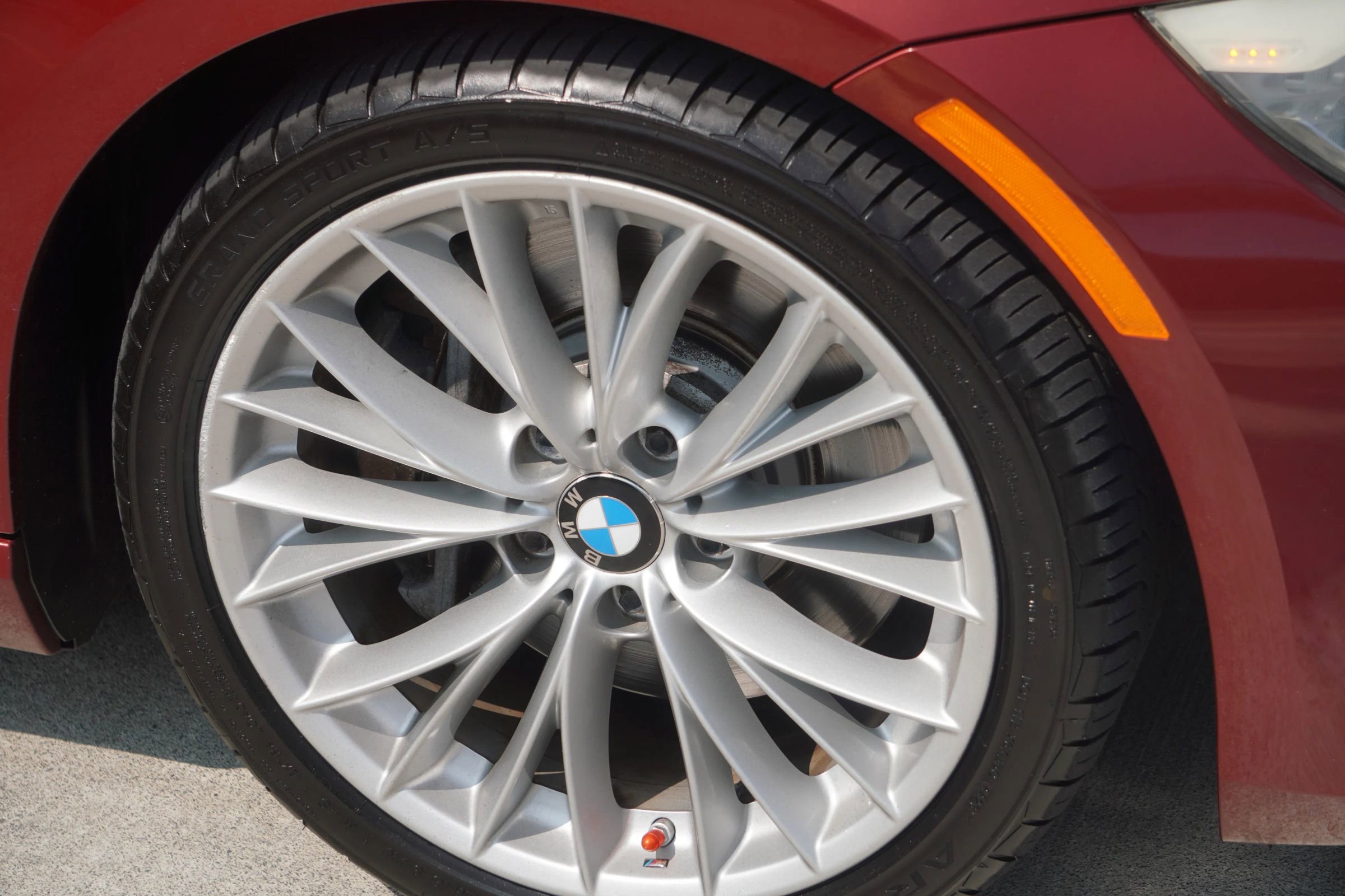 Used 2011 BMW 335i Convertible image 25