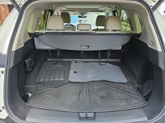 Used 2023 Nissan Rogue SL w/ SL Premium Package FWD image 2