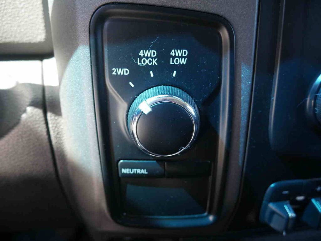 Used 2013 RAM 1500 ST w/ SXT Appearance Group AWD/4WD image 27