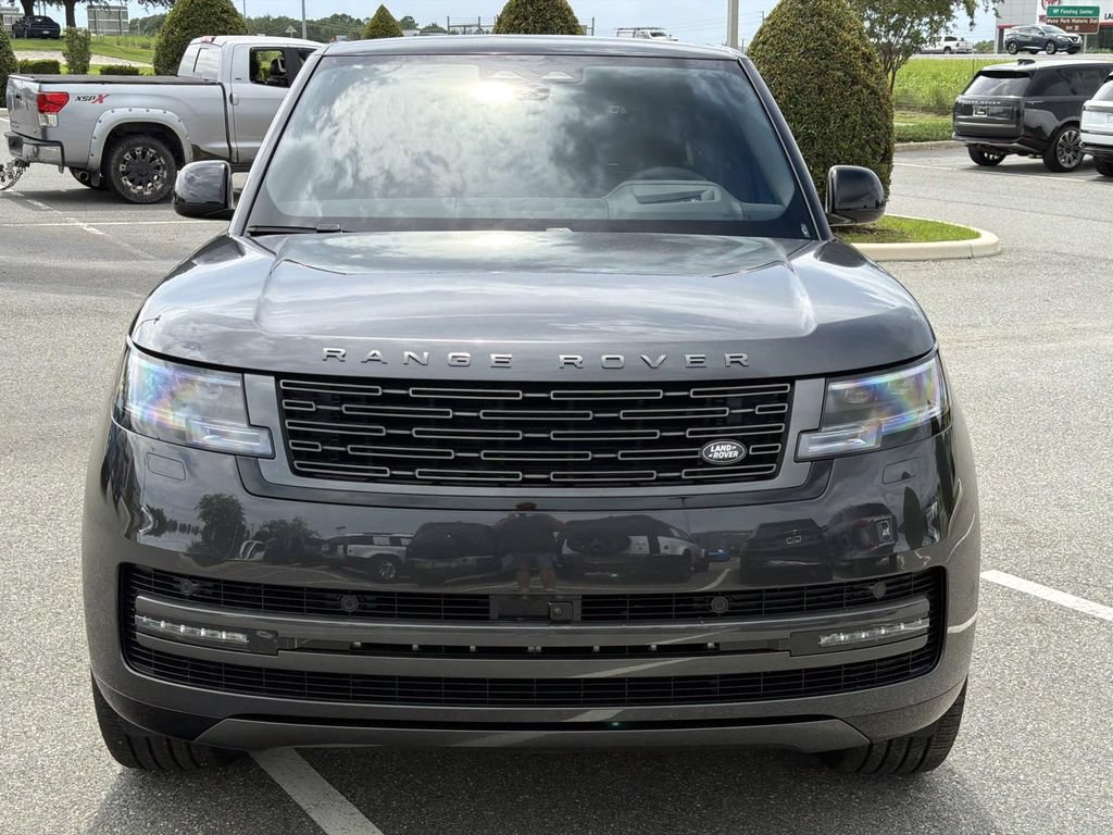 New 2026 Land Rover Range Rover Long Wheelbase SE AWD/4WD image 8