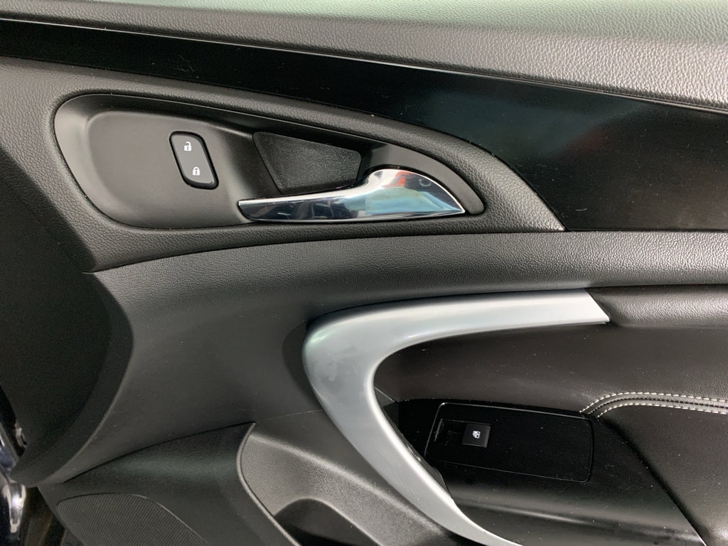 Used 2017 Buick Regal GS image 41