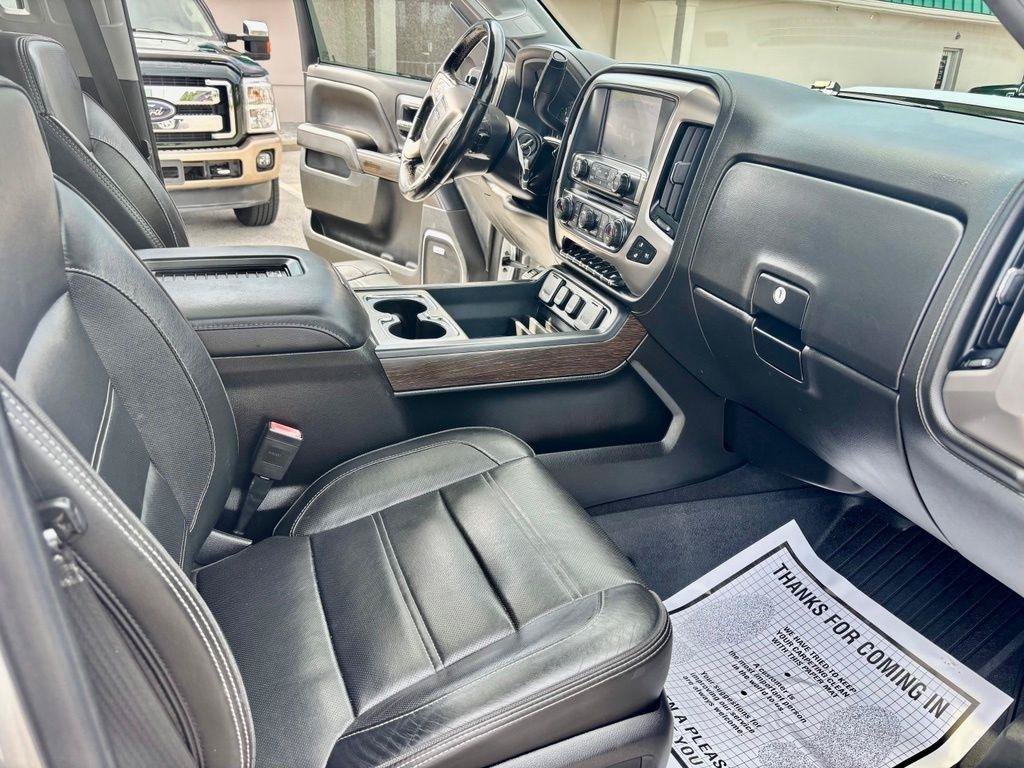 Used 2019 GMC Sierra 2500 Denali w/ Duramax Plus Package AWD/4WD image 16