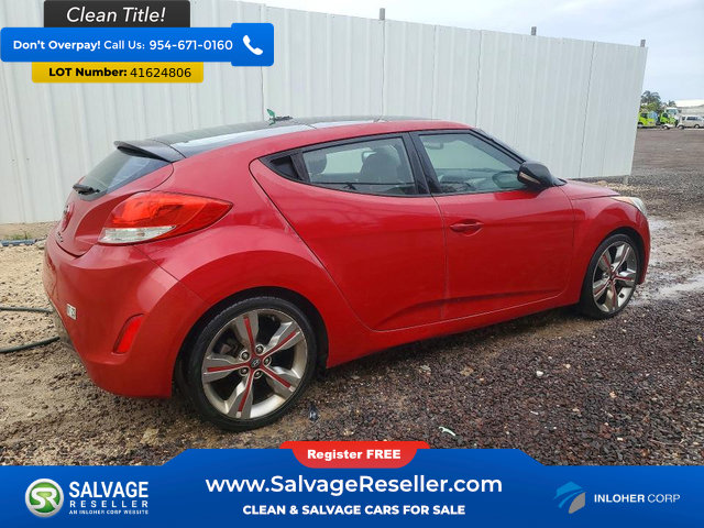 Used 2013 Hyundai Veloster w/ Style Pkg FWD image 4