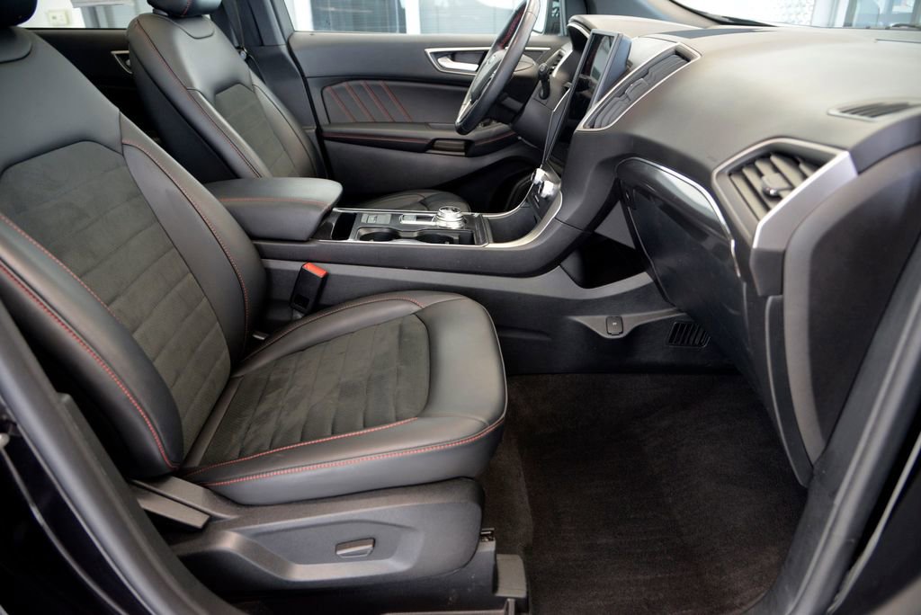 Used 2021 Ford Edge ST-Line AWD/4WD image 31