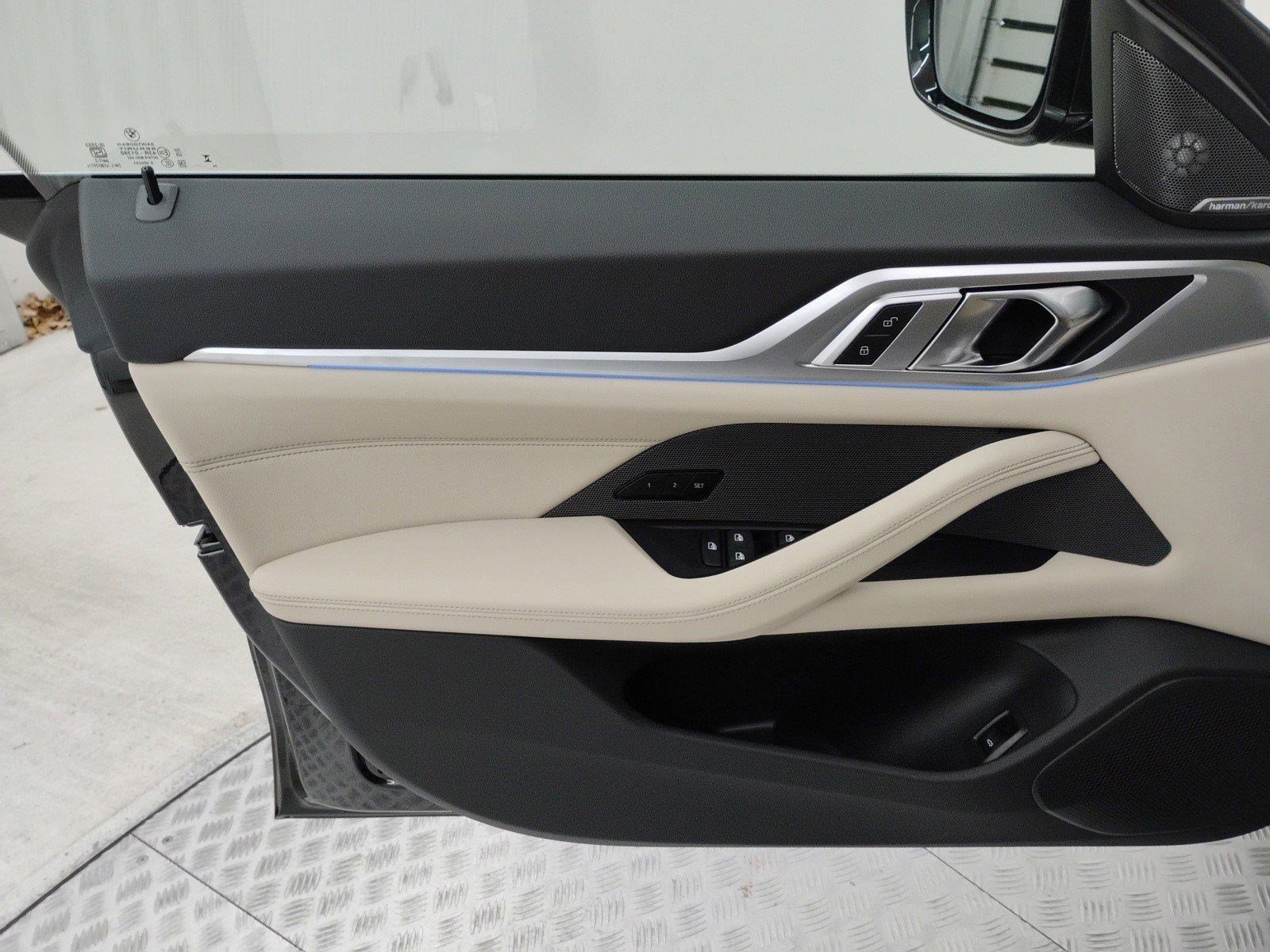 Used 2025 BMW i4 xDrive40i w/ Premium Package image 19