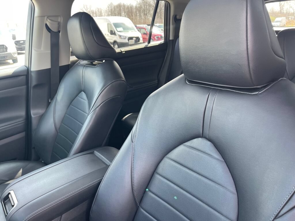 Used 2023 Toyota Highlander XLE FWD image 6