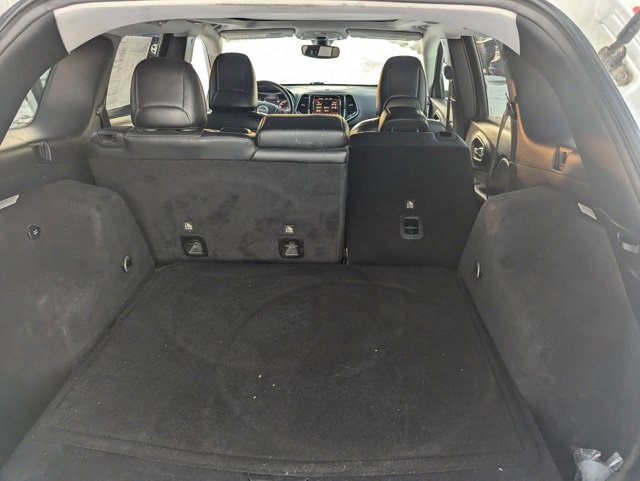 Used 2019 Jeep Cherokee Limited w/ Luxury Group image 19