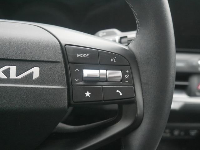 Used 2025 Kia K4 EX image 24