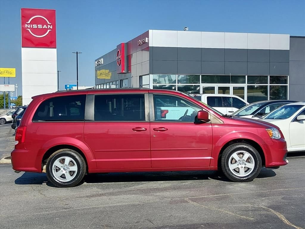 Used 2011 Dodge Grand Caravan Mainstreet w/ PWR Convenience Group FWD image 2