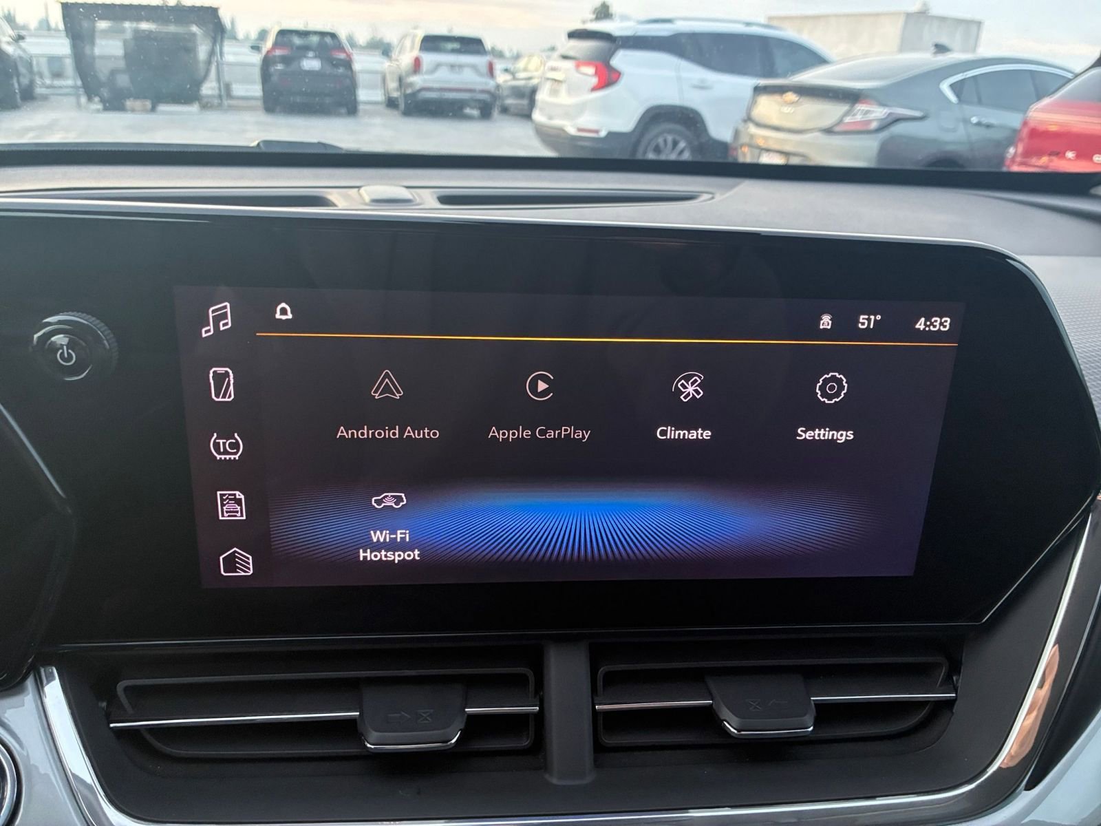 Used 2025 Chevrolet Trax LT image 21