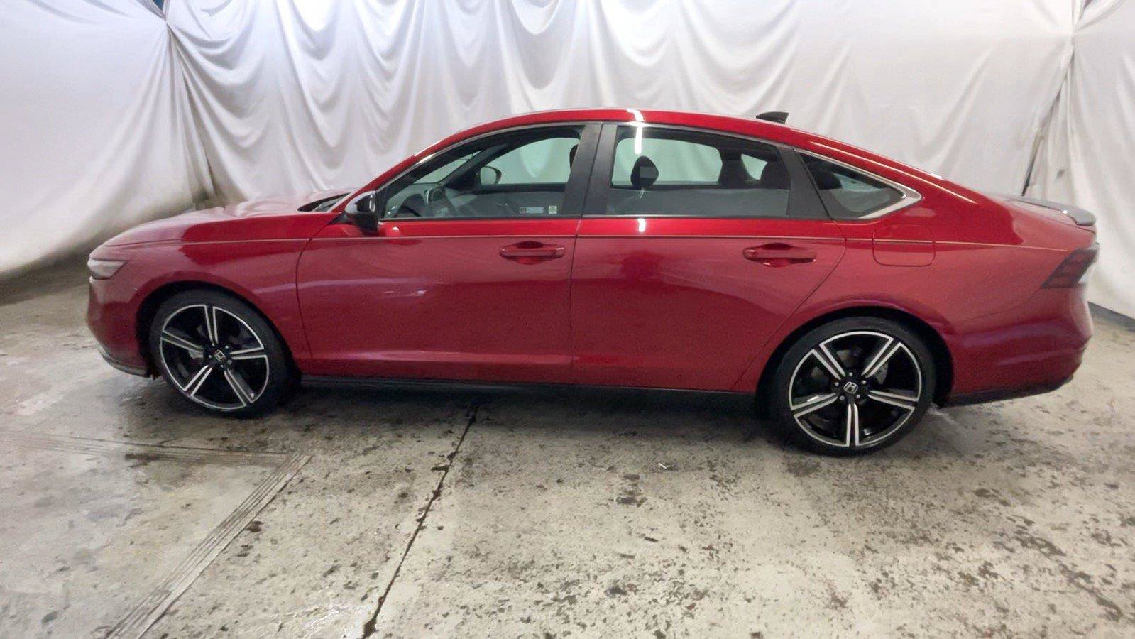 Used 2023 Honda Accord Sport image 12