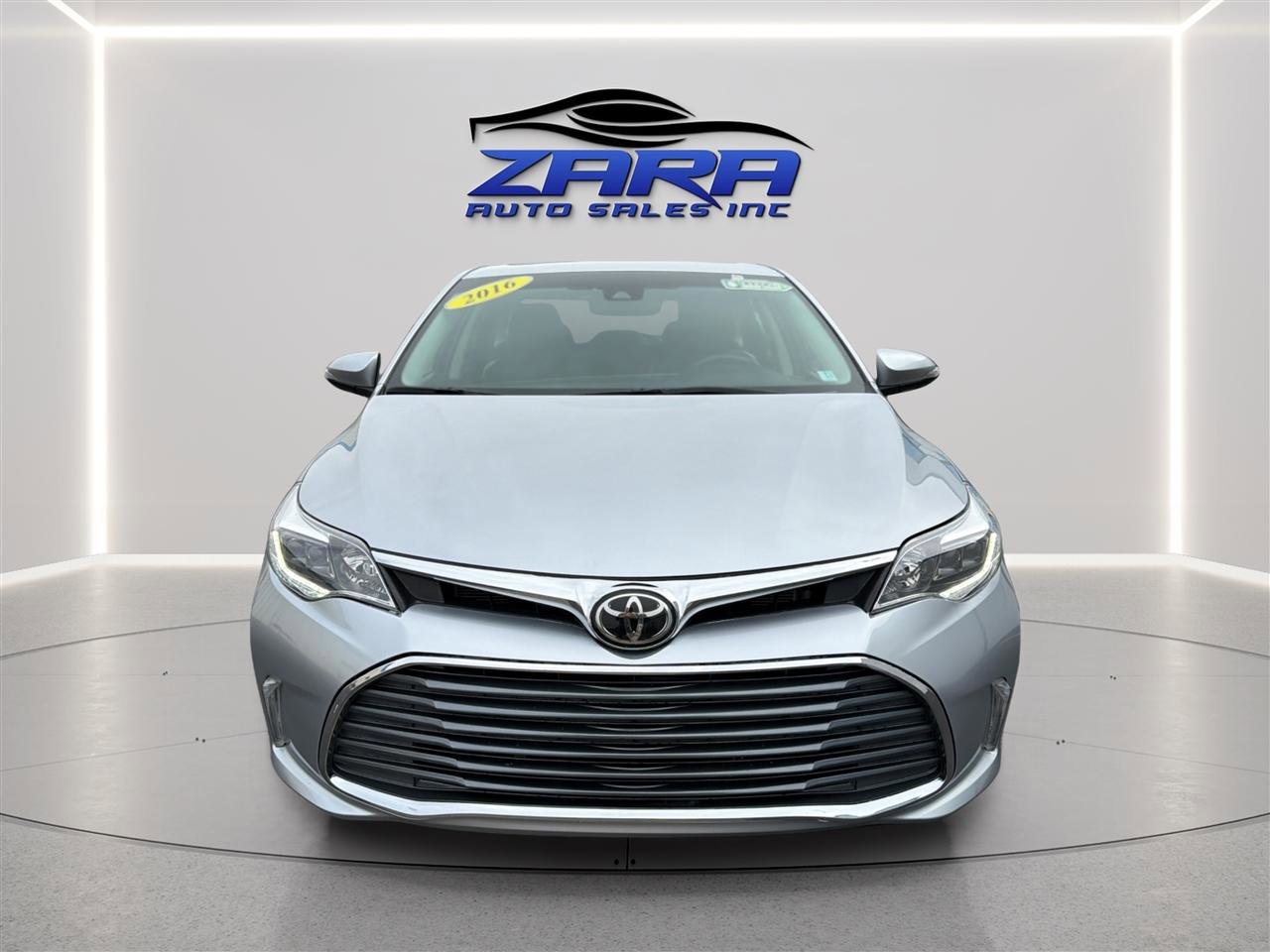 Used 2016 Toyota Avalon Limited FWD image 2