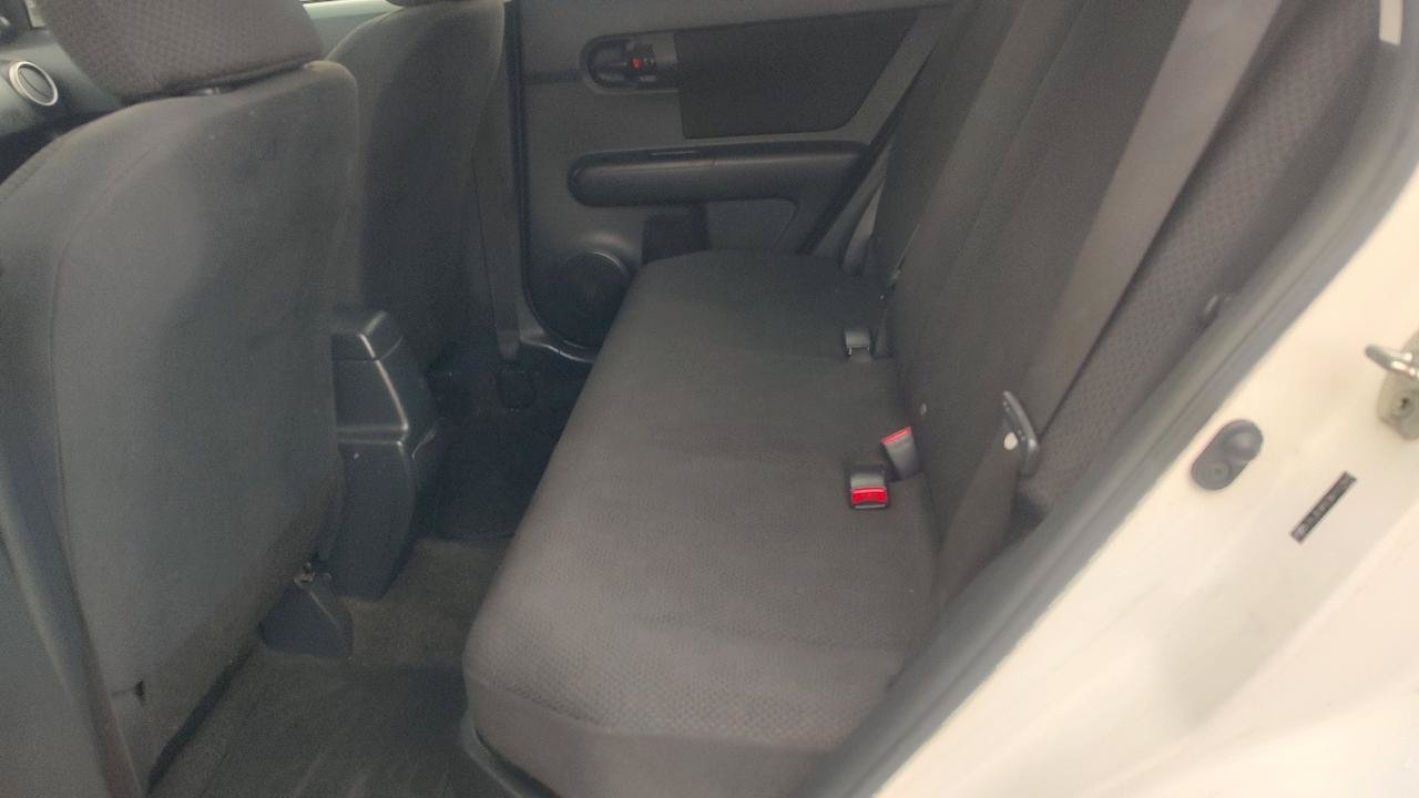 Used 2010 Scion xB FWD image 17