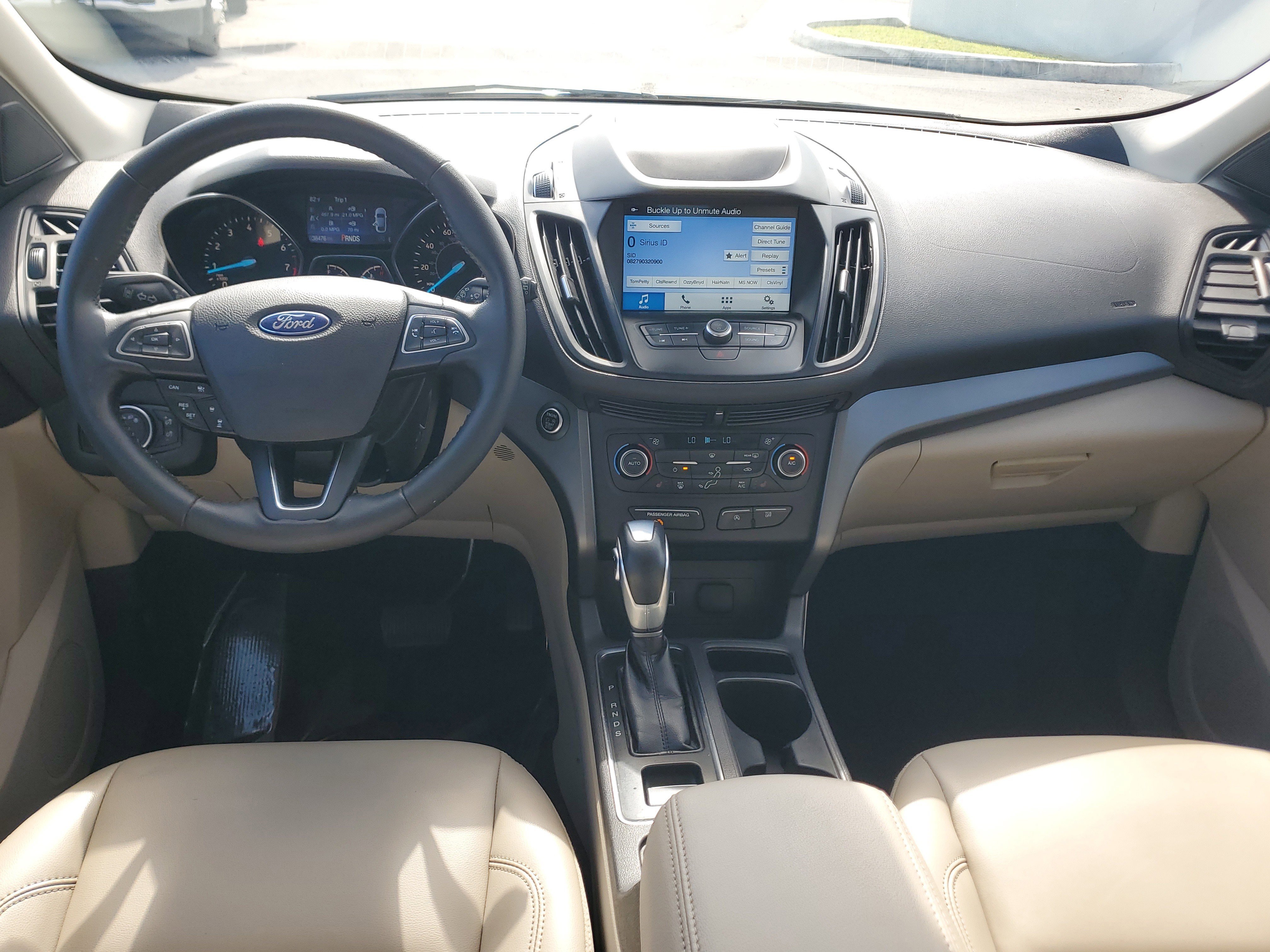 Used 2019 Ford Escape SEL image 15