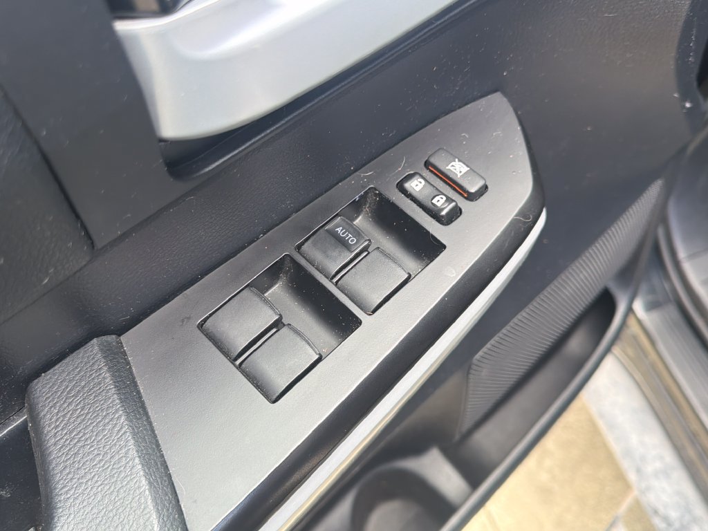 Used 2019 Toyota Tundra SR5 w/ Convenience Package AWD/4WD image 17