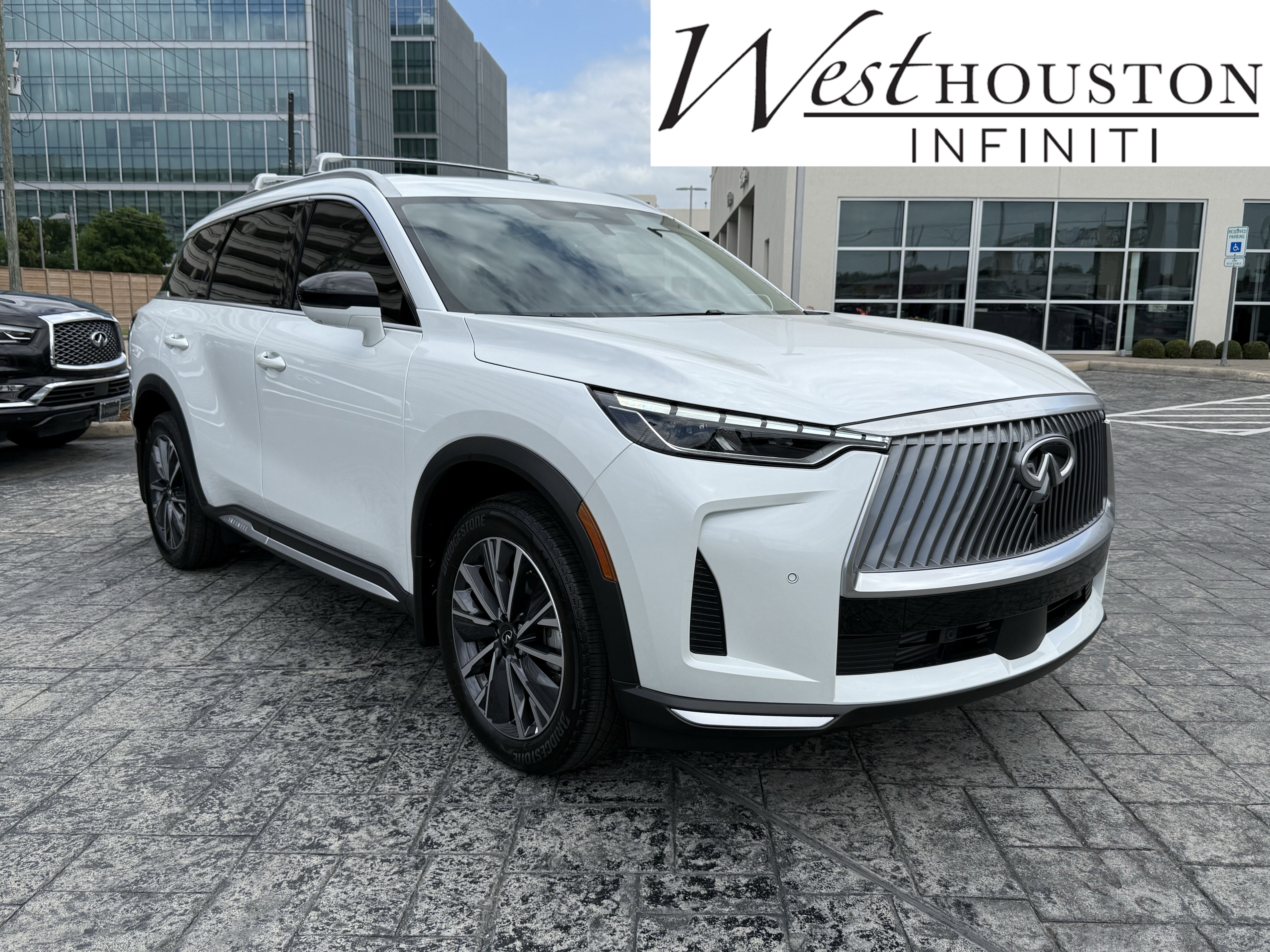 Certified 2026 INFINITI QX60 Luxe w/ Cargo Package