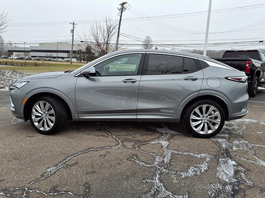 Certified 2024 Buick Envista Avenir image 2