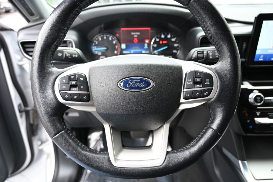 Used 2021 Ford Explorer Limited image 21