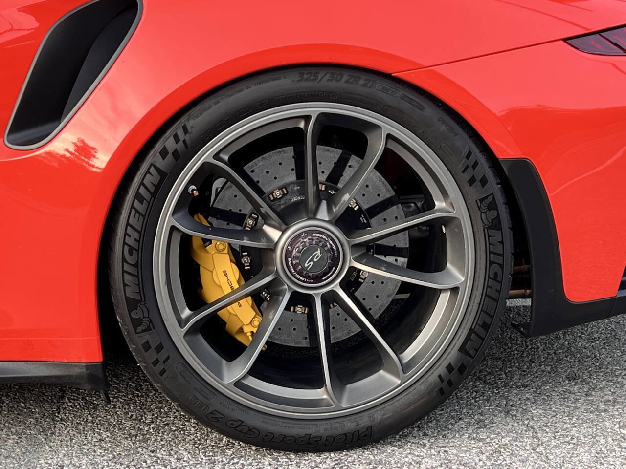 Used 2016 Porsche 911 GT3 RS image 25