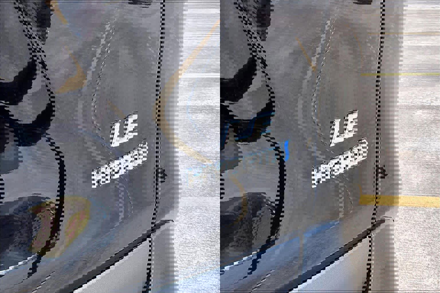 Certified 2024 Toyota RAV4 LE AWD/4WD image 10