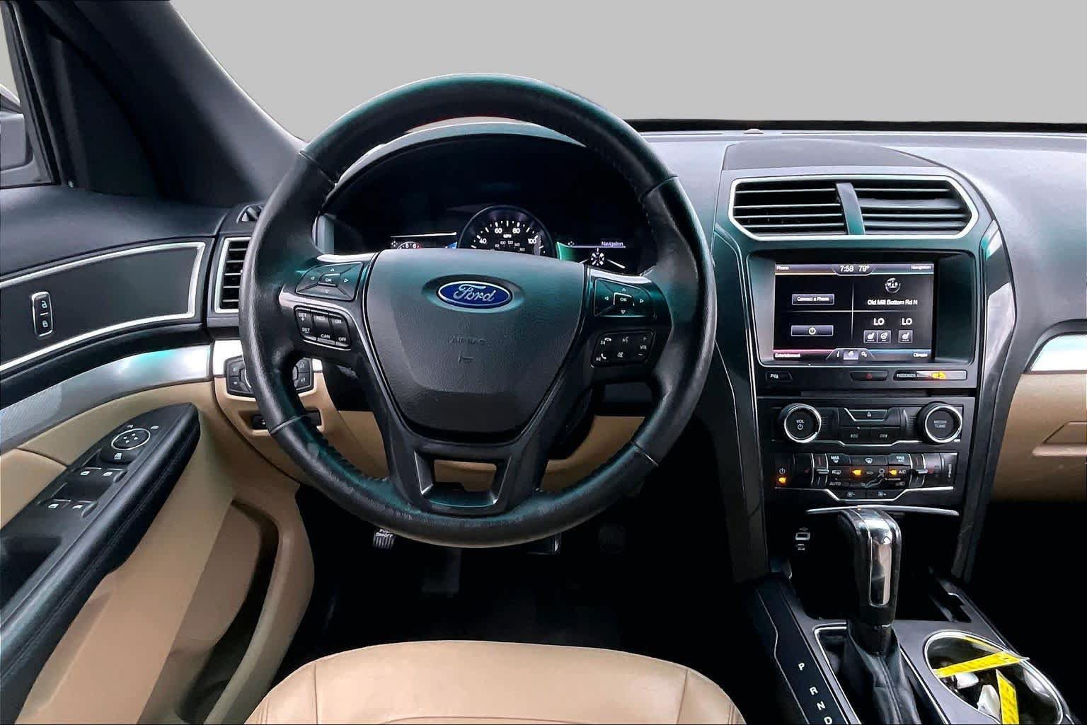 Used 2016 Ford Explorer XLT w/ Equipment Group 202A AWD/4WD image 5