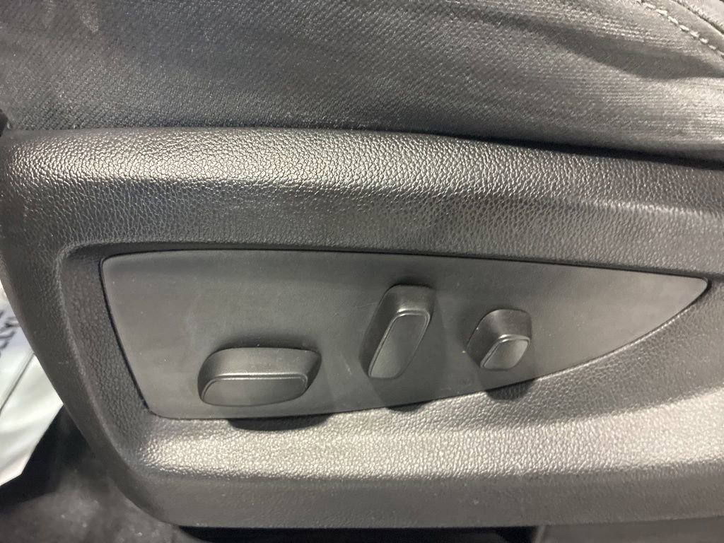 Used 2020 Chevrolet Tahoe 2WD image 16
