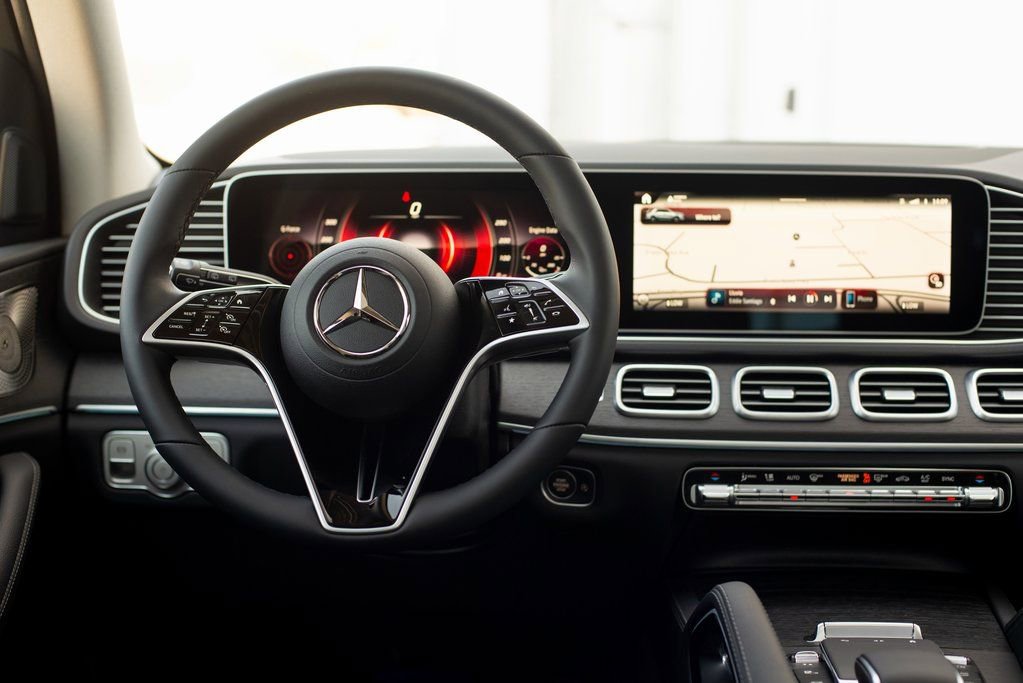 Used 2025 Mercedes-Benz GLE 350 4MATIC image 32