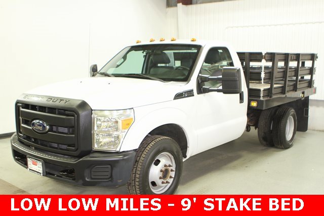 Used 2016 Ford F350 XL image 2