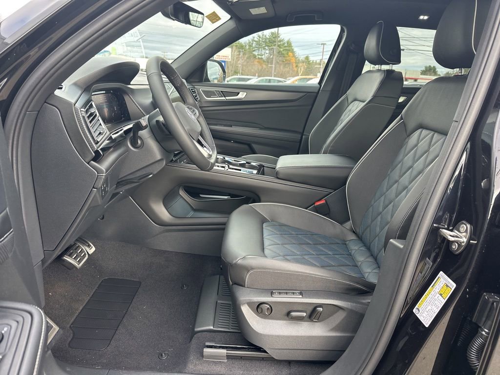 New 2026 Volkswagen Atlas Cross Sport SEL Premium R-Line image 9