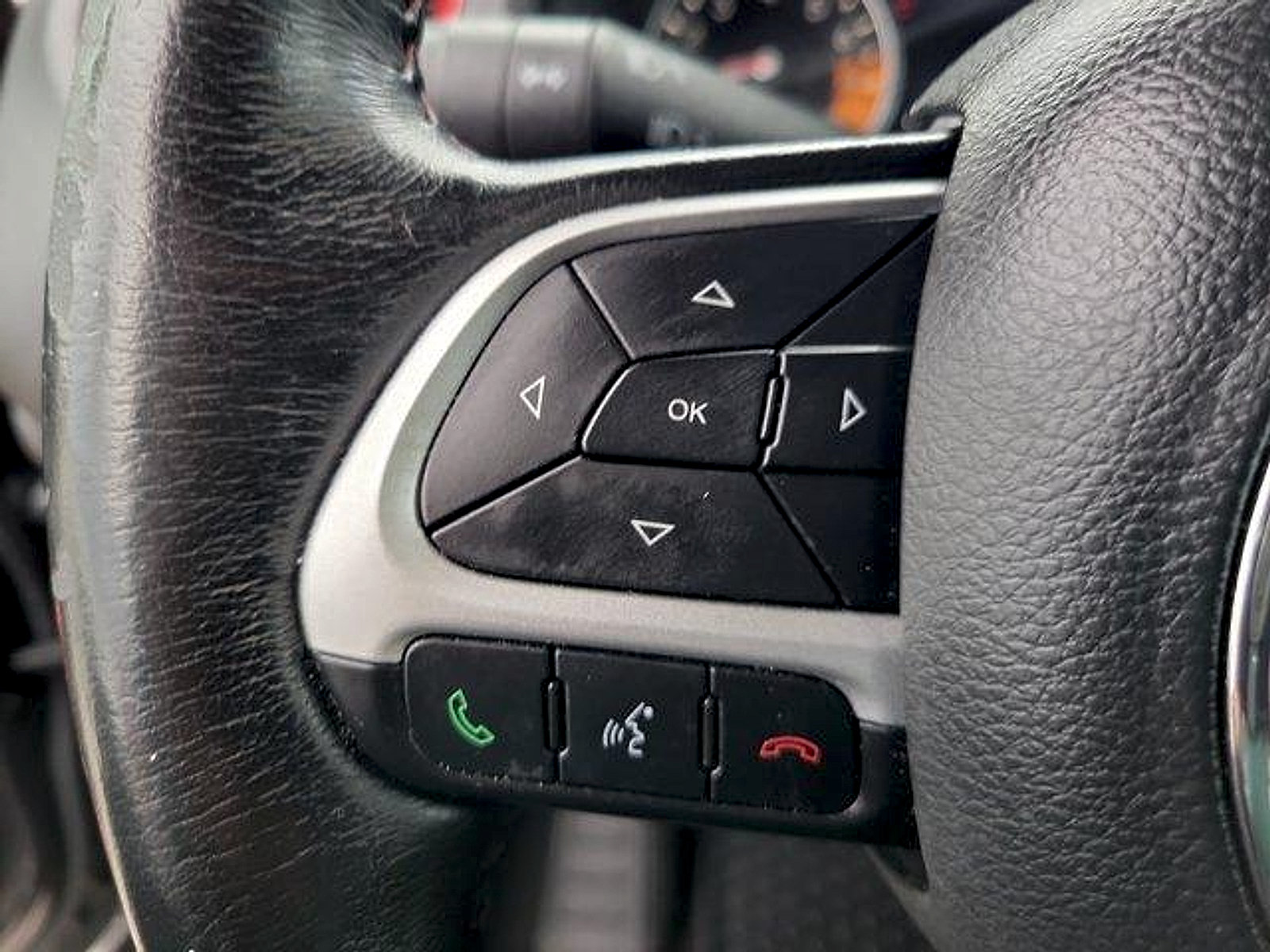 Certified 2017 Jeep Renegade Trailhawk AWD/4WD image 31