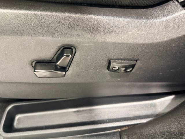 Used 2016 Dodge Grand Caravan R/T image 12