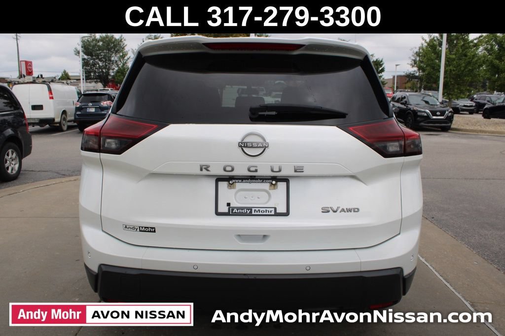 Used 2024 Nissan Rogue SV AWD/4WD image 8