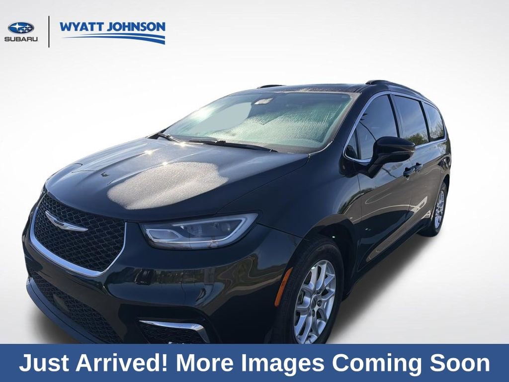 Used 2022 Chrysler Pacifica Touring-L image 1