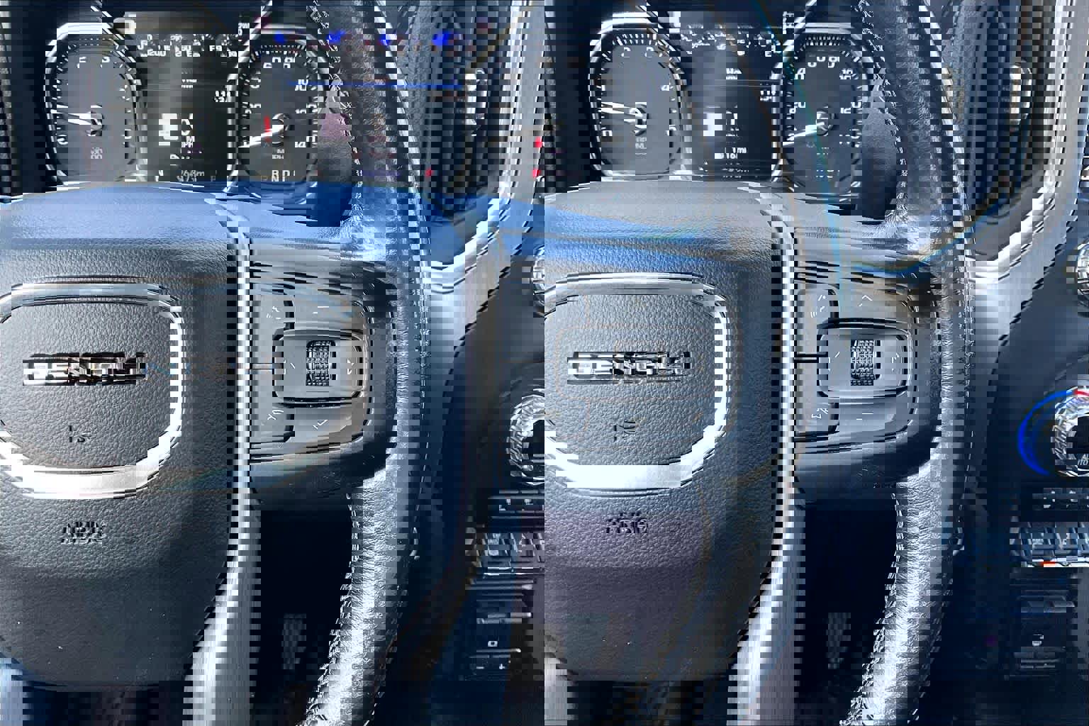 Used 2021 GMC Sierra 2500 Denali w/ Denali Ultimate Package image 24