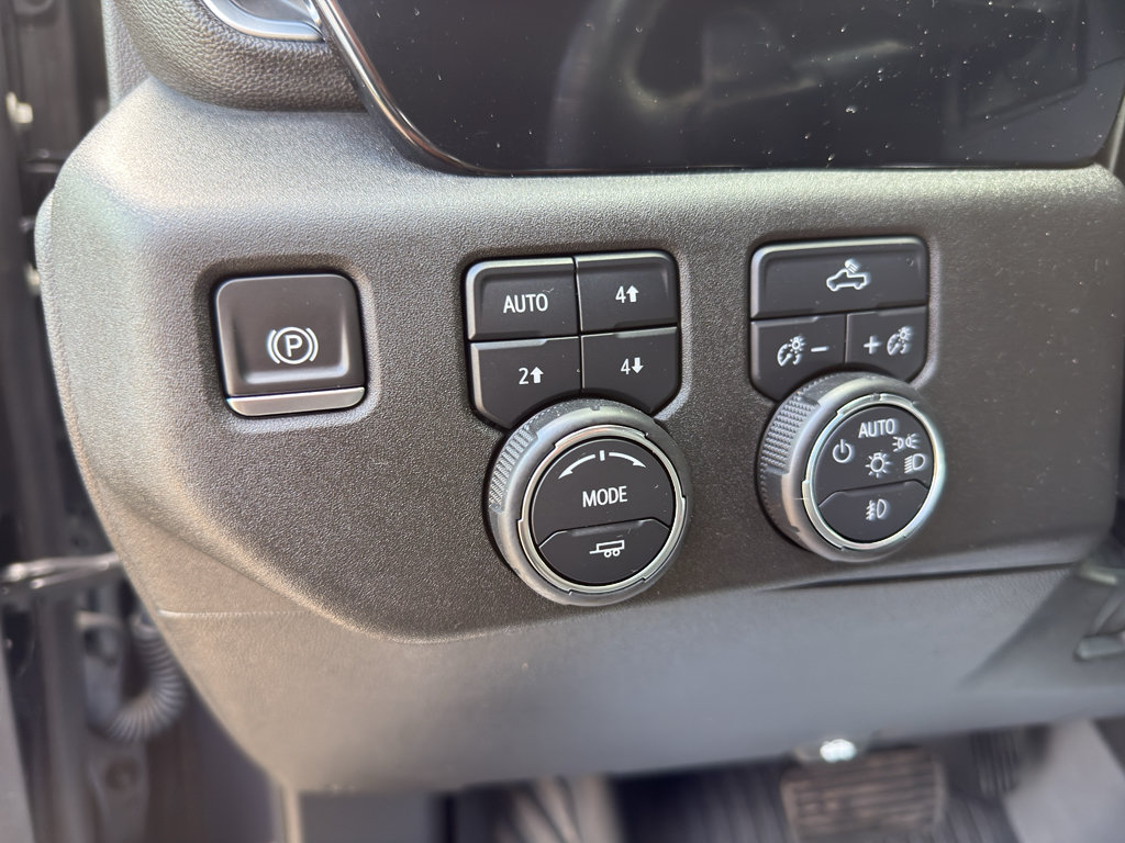Used 2023 Chevrolet Silverado 1500 RST w/ Z71 Off-Road Package AWD/4WD image 17