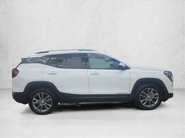 Used 2024 GMC Terrain SLT image 4