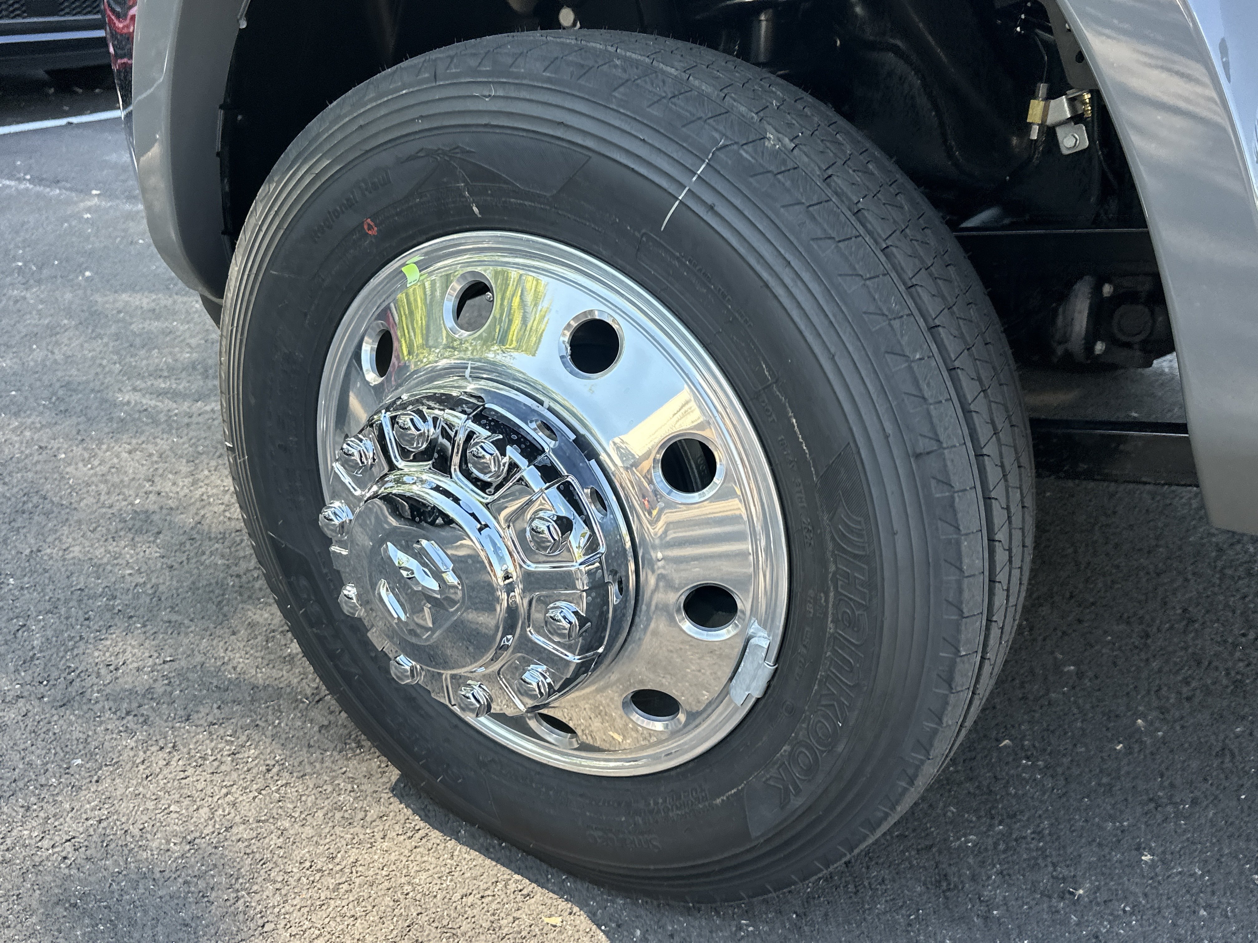 New 2026 RAM 5500 4x4 Regular Cab image 34