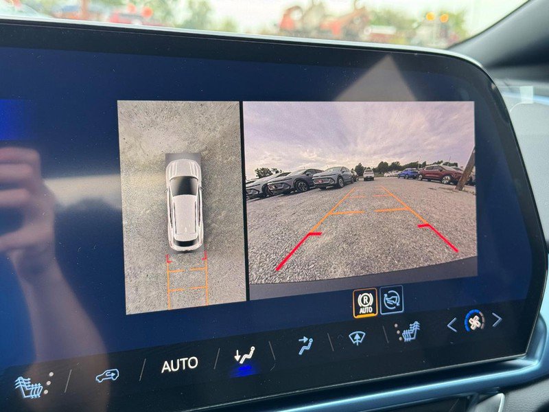 New 2026 Chevrolet Equinox EV LT FWD image 15